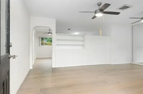 482 41st Avenue N St Petersburg FL 33703