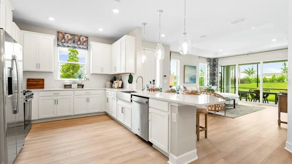 7520 Moonbeam Avenue Sarasota FL 34241