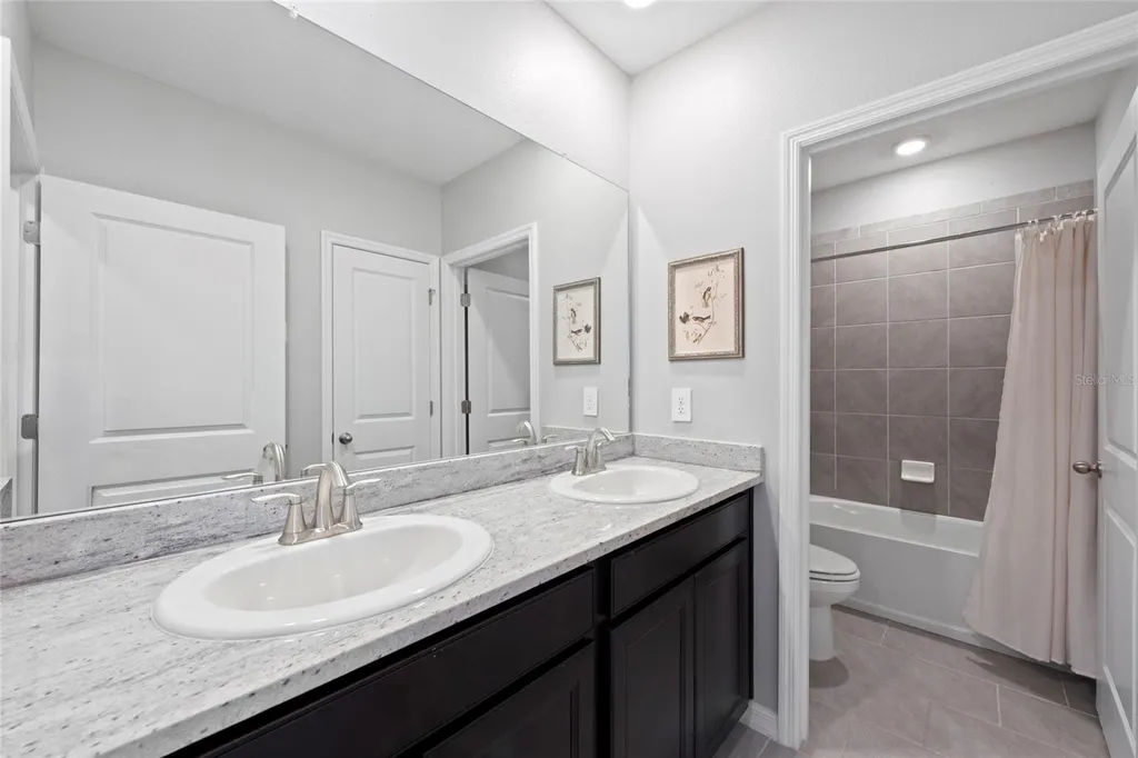 2136 Midnight Pearl Drive Sarasota FL 34240