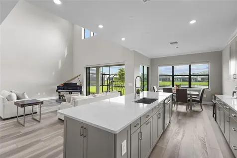 5855 Silverside Pine Court Lakewood Ranch FL 34211