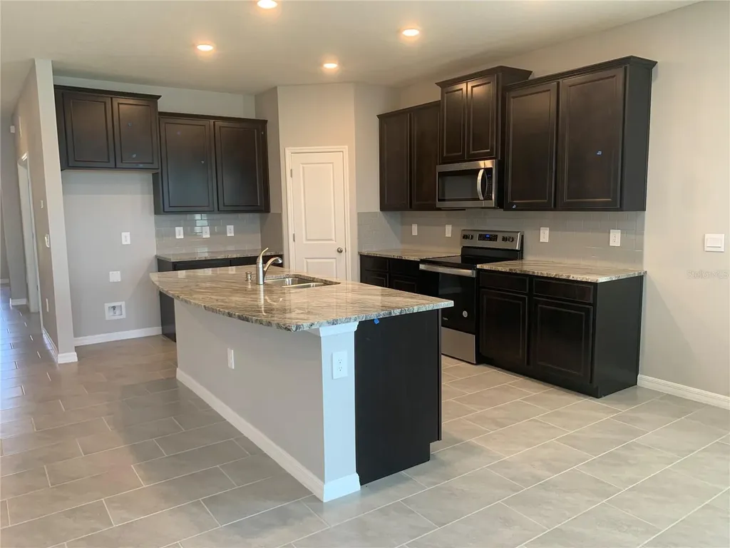 2012 Midnight Pearl Drive Sarasota FL 34240