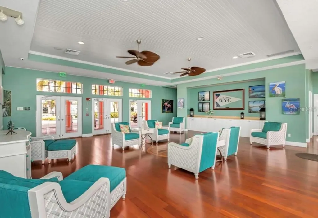5121 Coquina Key Drive SE St Petersburg FL 33705