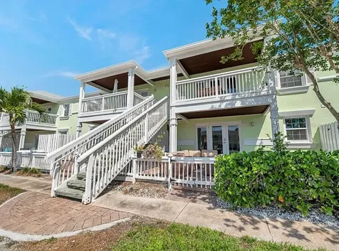 5121 Coquina Key Drive SE St Petersburg FL 33705
