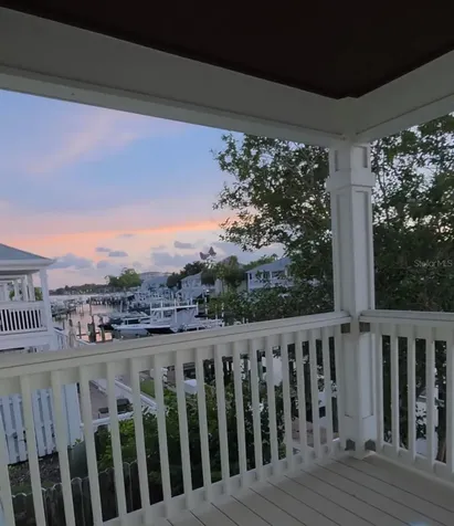 5121 Coquina Key Drive SE St Petersburg FL 33705