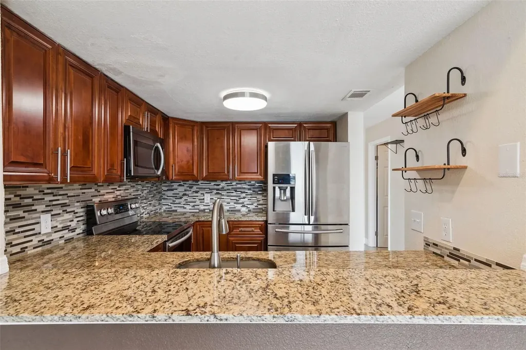 214 Majors Lane Kissimmee FL 34743