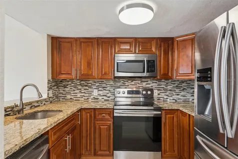 214 Majors Lane Kissimmee FL 34743