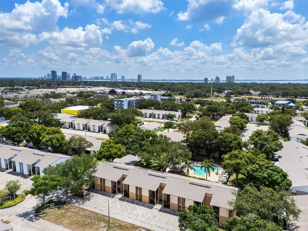 3812 N Oak Drive Tampa FL 33611