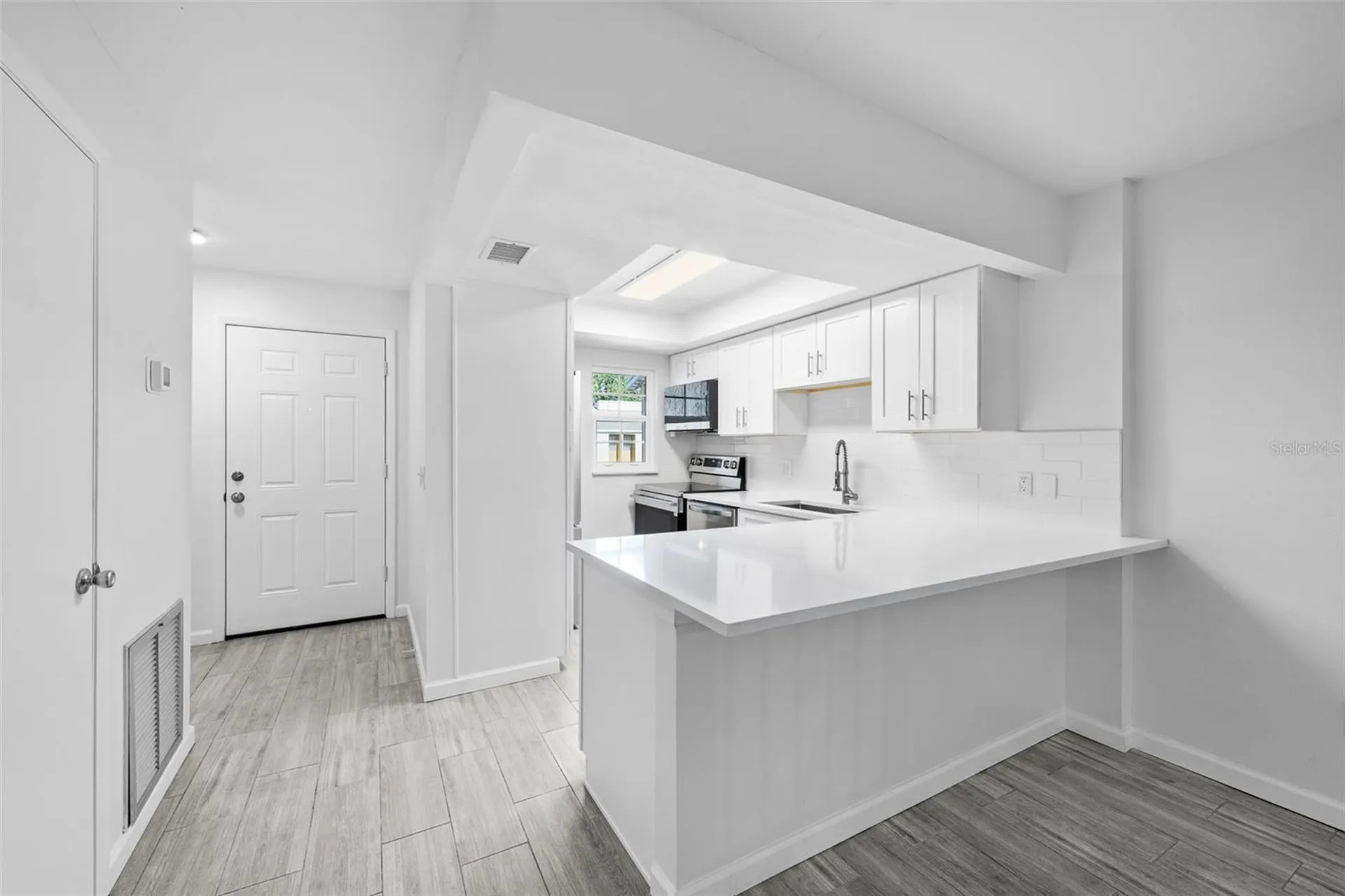 3812 N Oak Drive Tampa FL 33611