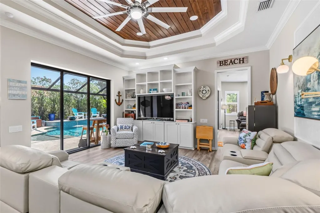 289 Petrel Trail Bradenton FL 34212