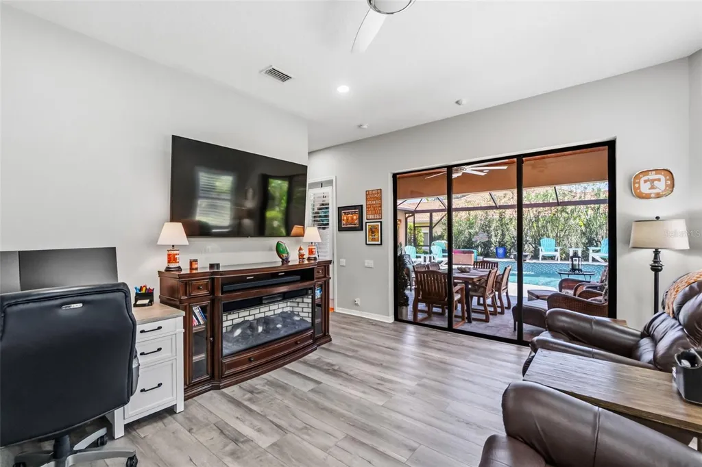 289 Petrel Trail Bradenton FL 34212
