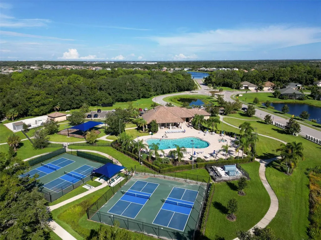 289 Petrel Trail Bradenton FL 34212