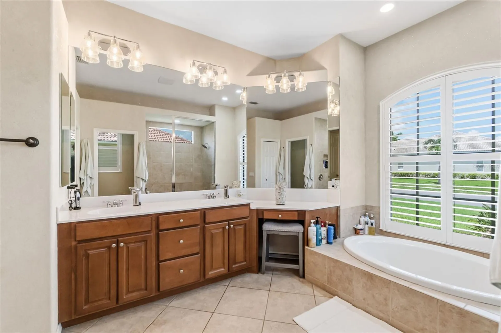 289 Petrel Trail Bradenton FL 34212