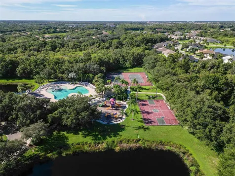 289 Petrel Trail Bradenton FL 34212