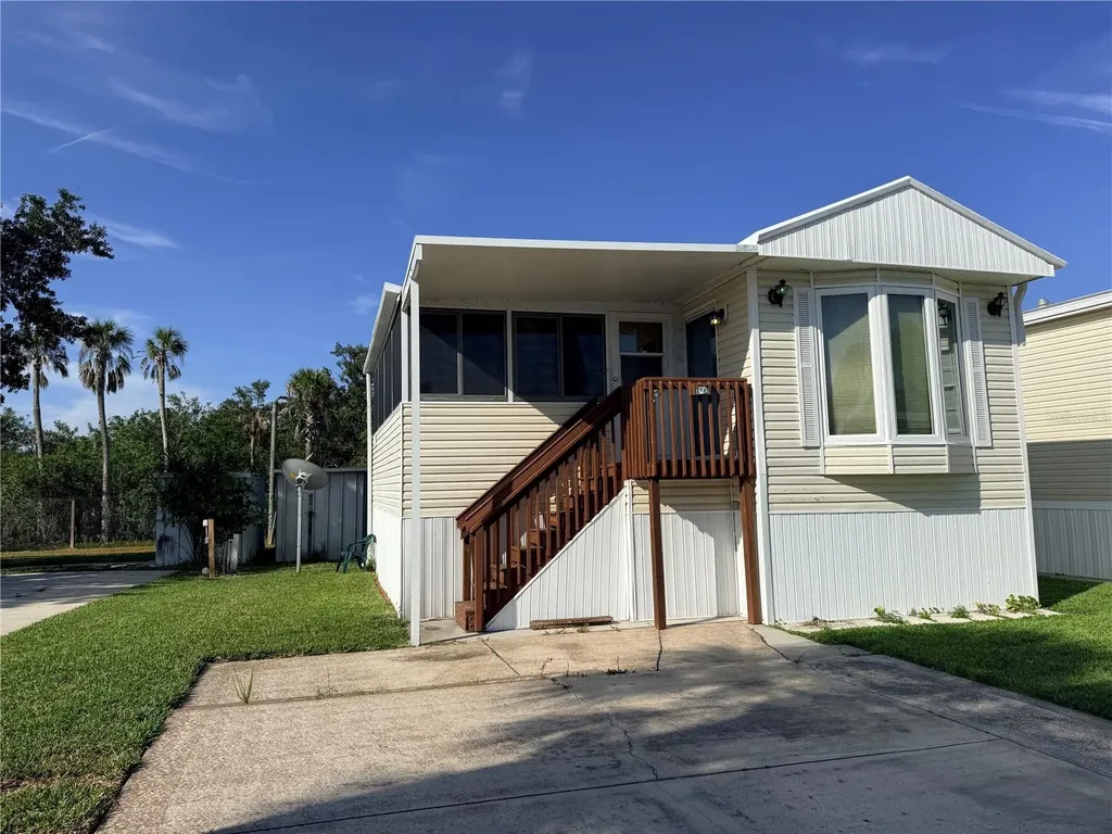 2215 73rd Street E Palmetto FL 34221