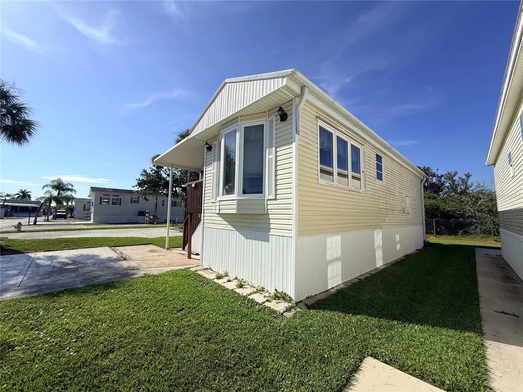 2215 73rd Street E Palmetto FL 34221
