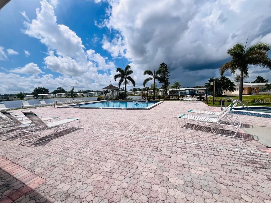2215 73rd Street E Palmetto FL 34221