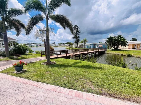 2215 73rd Street E Palmetto FL 34221