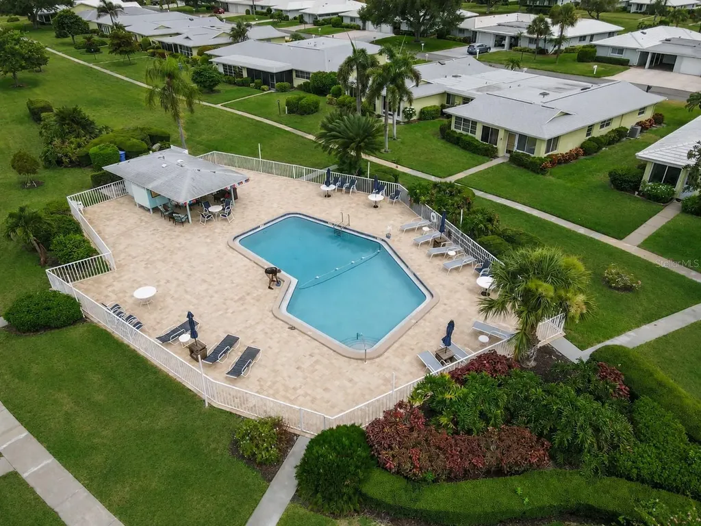 7011 10th Avenue W Bradenton FL 34209