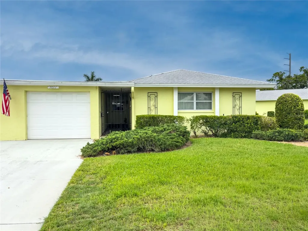 7011 10th Avenue W Bradenton FL 34209