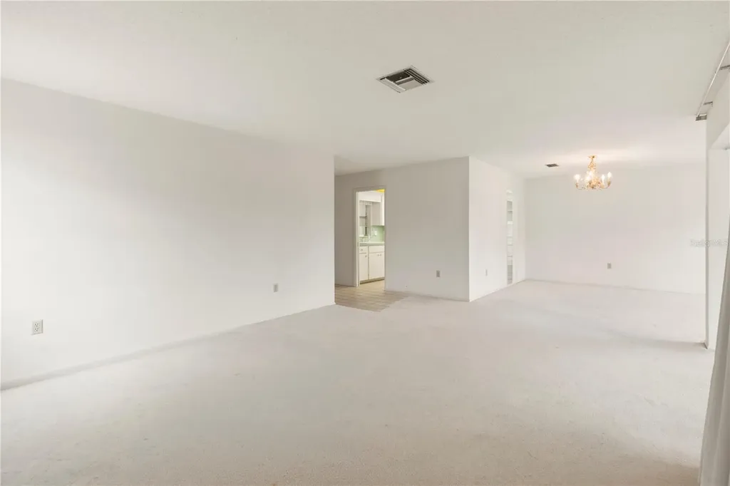 7011 10th Avenue W Bradenton FL 34209