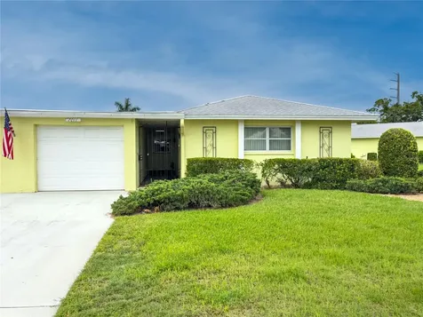 7011 10th Avenue W Bradenton FL 34209