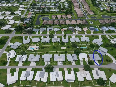 7011 10th Avenue W Bradenton FL 34209