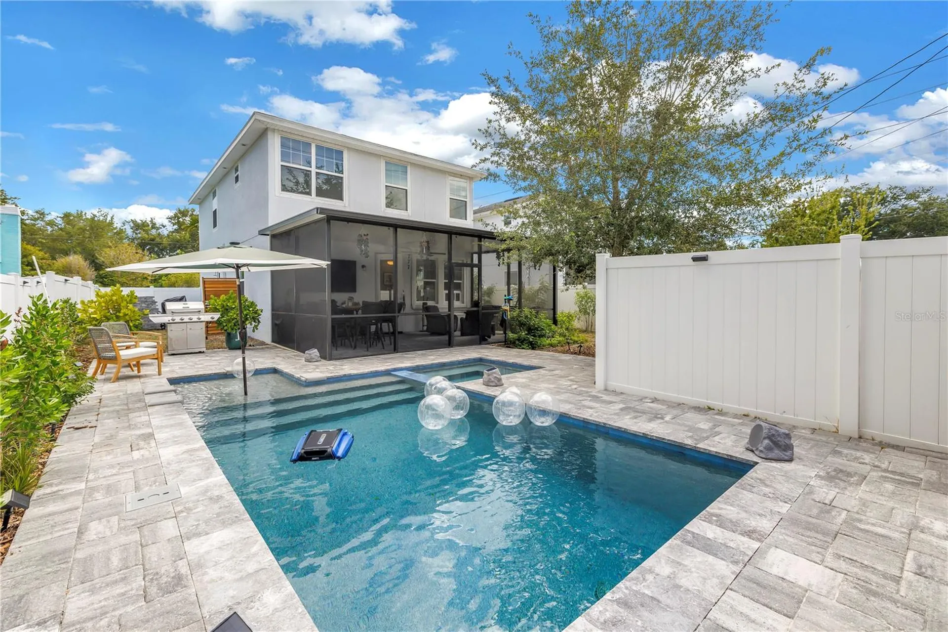 777 52nd Avenue N St Petersburg FL 33703