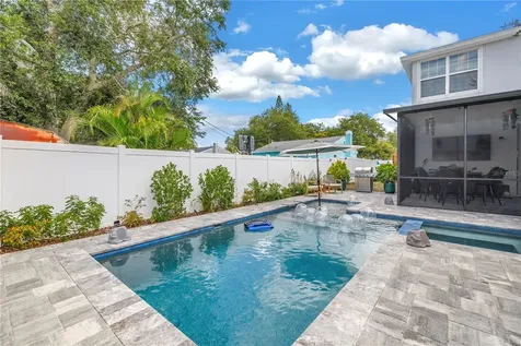 777 52nd Avenue N St Petersburg FL 33703
