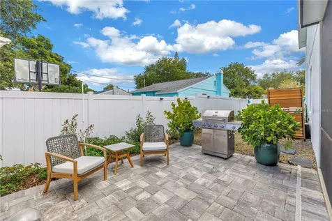 777 52nd Avenue N St Petersburg FL 33703