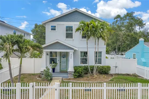 777 52nd Avenue N St Petersburg FL 33703