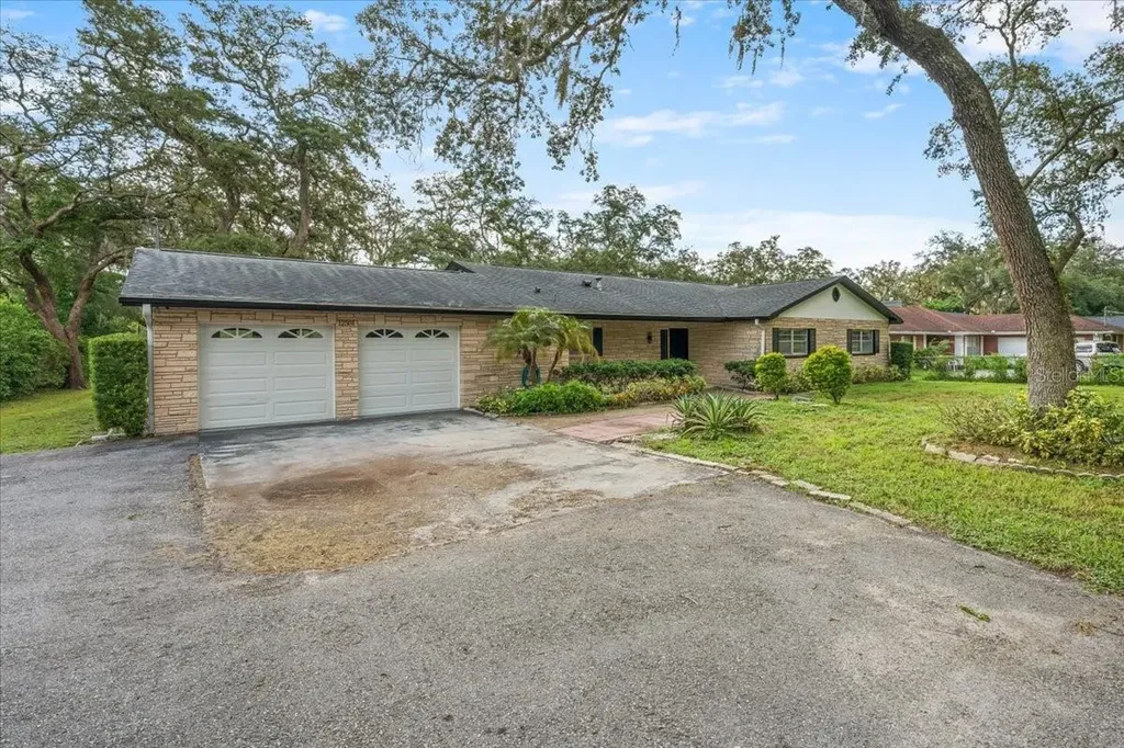 12301 N 53rd Street Temple Terrace FL 33617