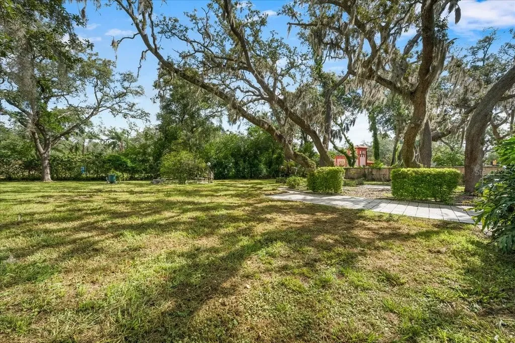 12301 N 53rd Street Temple Terrace FL 33617