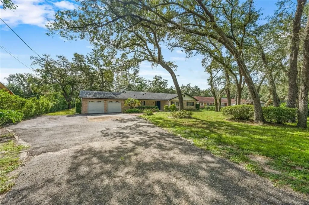 12301 N 53rd Street Temple Terrace FL 33617