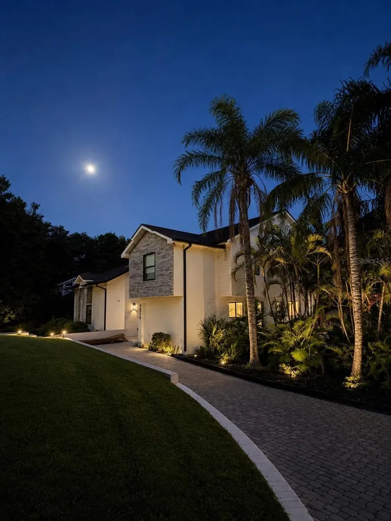 7826 Pine Haven Court Orlando FL 32819
