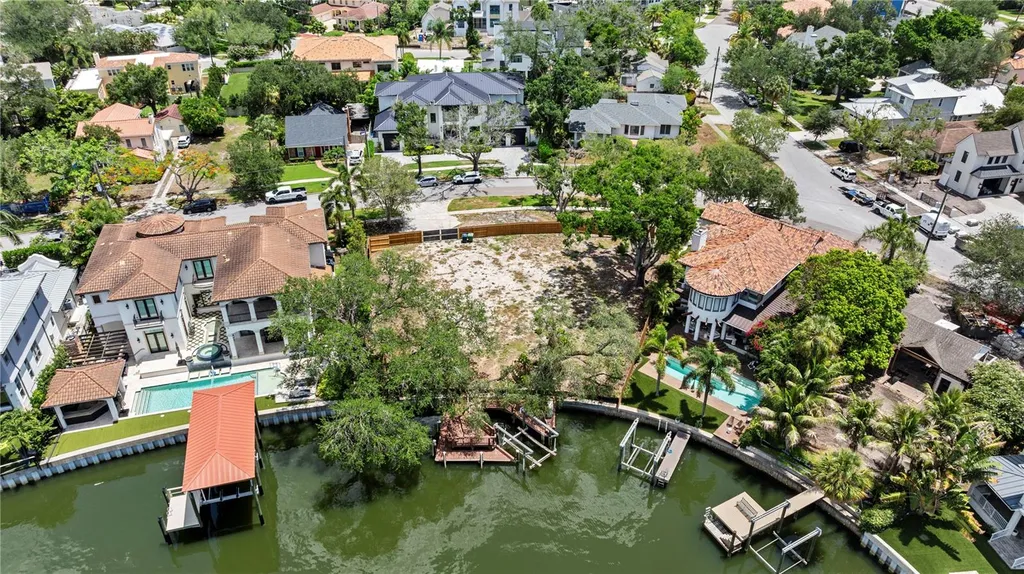 86 Bahama Circle Tampa FL 33606