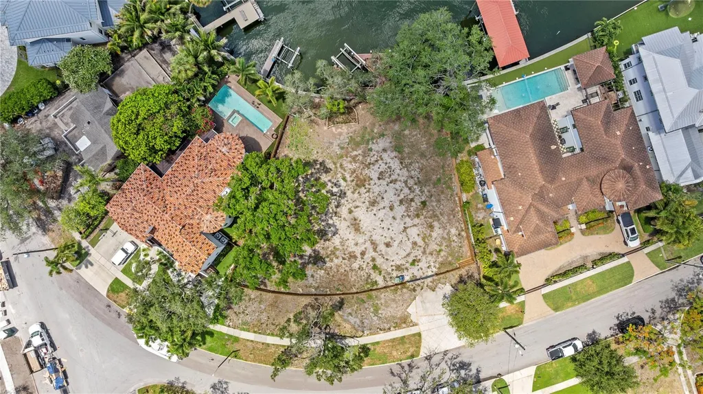 86 Bahama Circle Tampa FL 33606