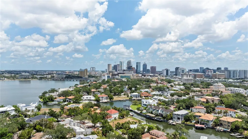 86 Bahama Circle Tampa FL 33606