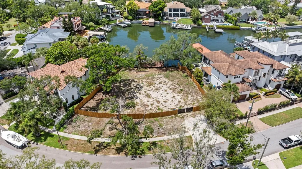 86 Bahama Circle Tampa FL 33606