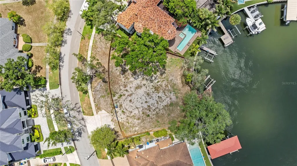 86 Bahama Circle Tampa FL 33606