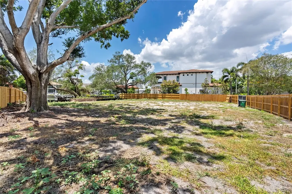 86 Bahama Circle Tampa FL 33606