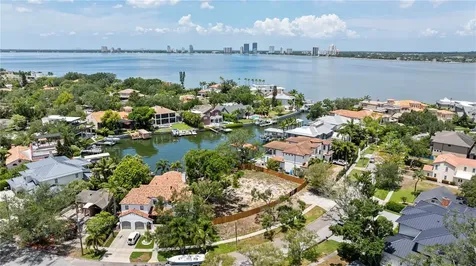 86 Bahama Circle Tampa FL 33606