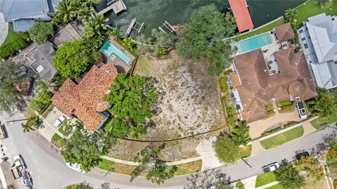 86 Bahama Circle Tampa FL 33606
