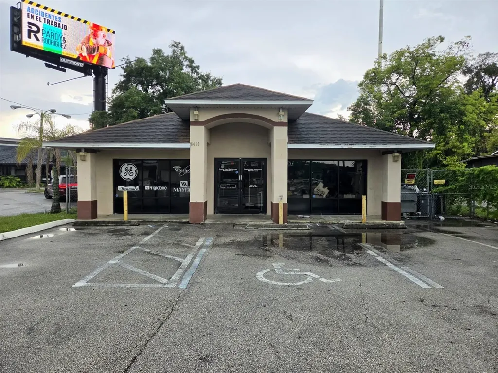 6420 N Orange Blossom Trail Orlando FL 32810