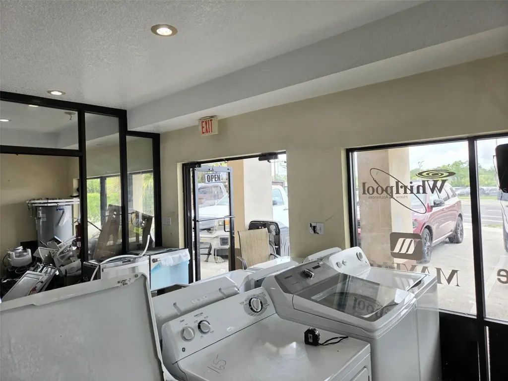 6420 N Orange Blossom Trail Orlando FL 32810