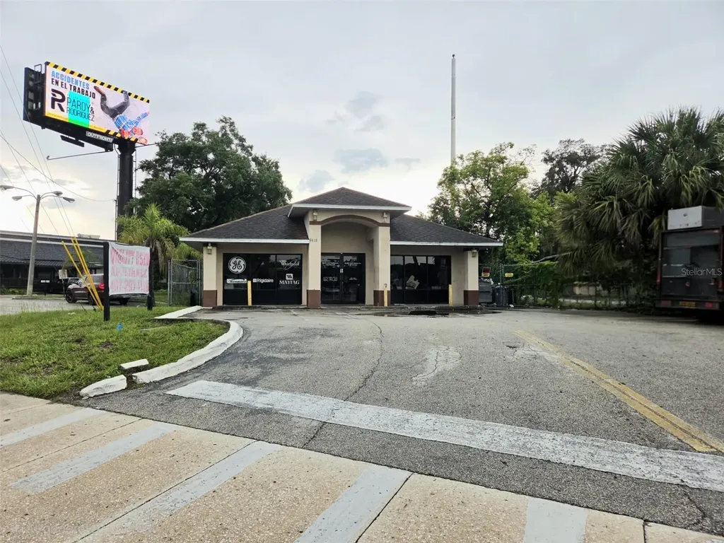 6420 N Orange Blossom Trail Orlando FL 32810