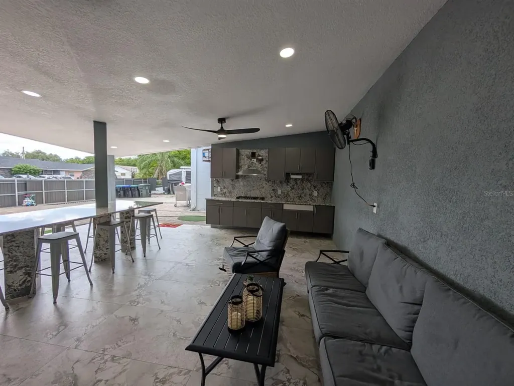 718 Park Manor Drive Orlando FL 32825