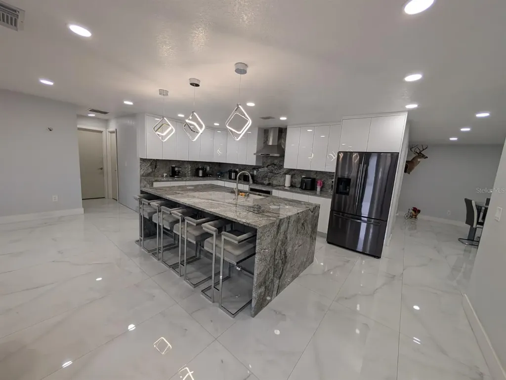 718 Park Manor Drive Orlando FL 32825