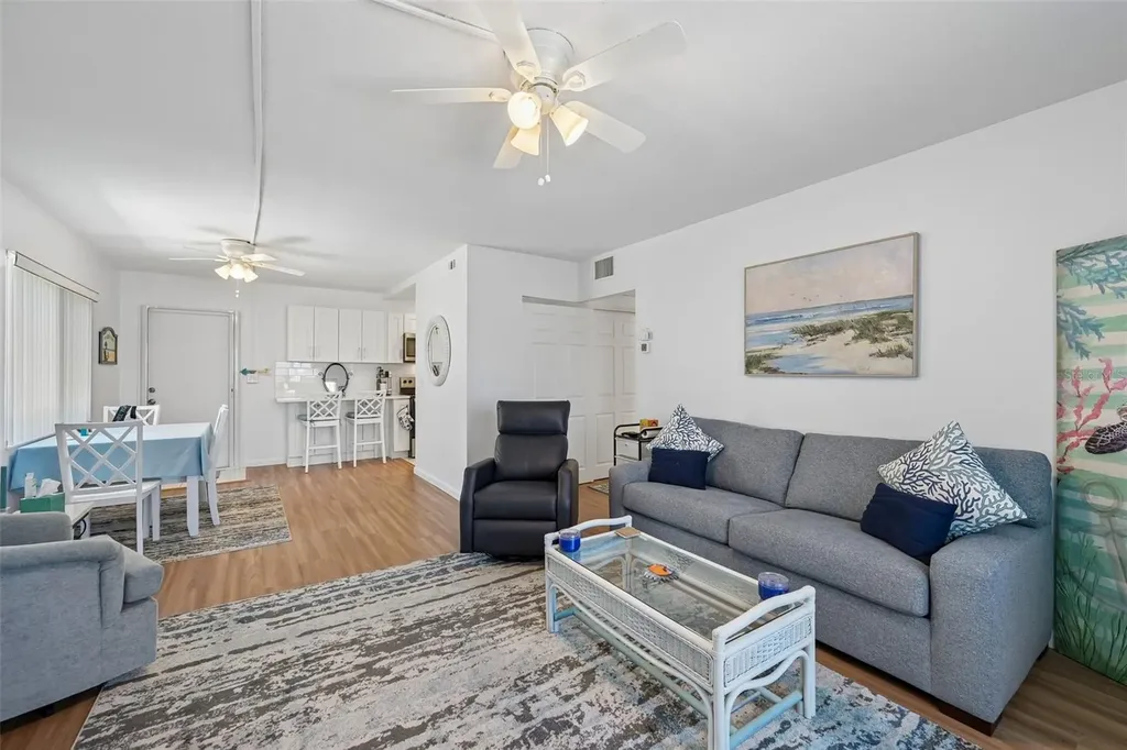 117 7th Street N Bradenton Beach FL 34217