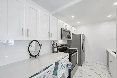 117 7th Street N Bradenton Beach FL 34217