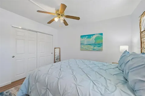 117 7th Street N Bradenton Beach FL 34217